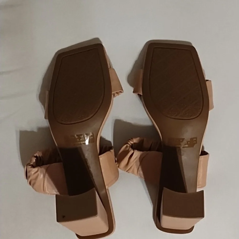 Dream pairs heels size 10 - Picture 5 of 5